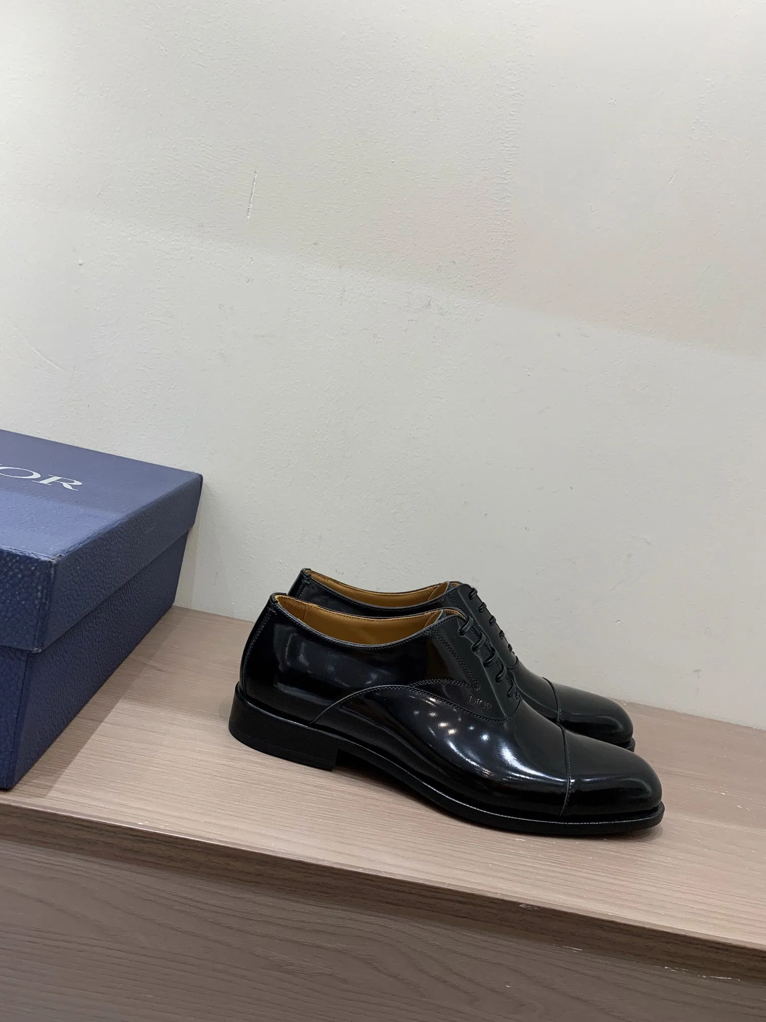 940💰 Dior high-end men's boutique casual leather shoes, imported cowhide upper, water-dyed cowhide lining, imported genuine leather outsole, perfect details, standard code 39-44 (38.45.46 customized, non-returnable and non-exchangeable),